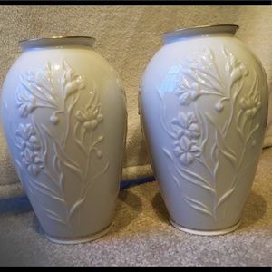 Lenox Vases (2) Masterpiece Collection Ivory/gold